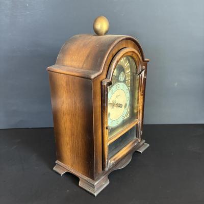 LOT 103: Vintage John Wanamaker's Mantle Clock, Made in Germany