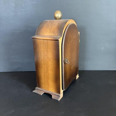 LOT 103: Vintage John Wanamaker's Mantle Clock, Made in Germany