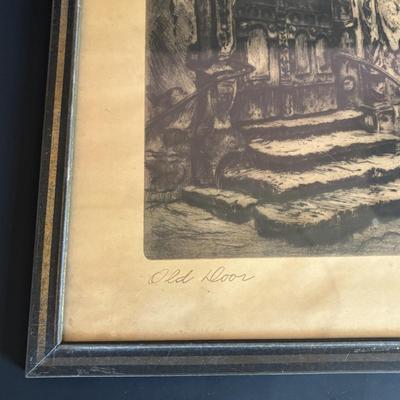 LOT 107: Vintage Print of "Old Door" & Umpire Anniversary Clock