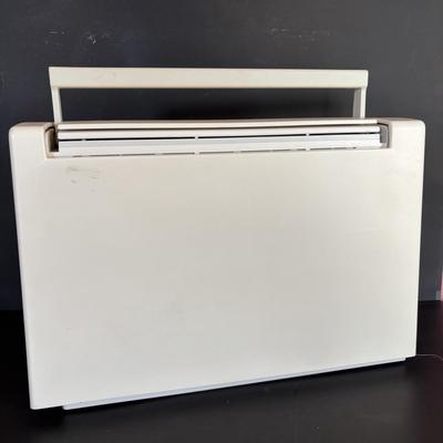 LOT 108: PFAFF Sewing Machine Select 1540