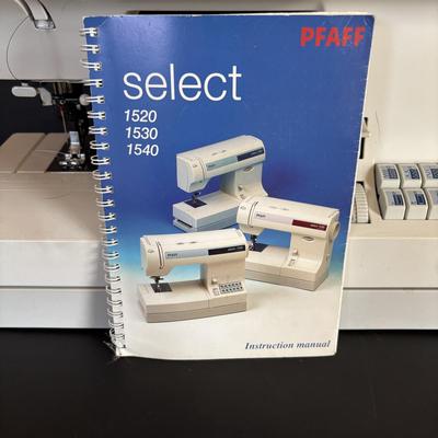 LOT 108: PFAFF Sewing Machine Select 1540