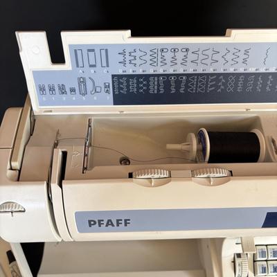 LOT 108: PFAFF Sewing Machine Select 1540
