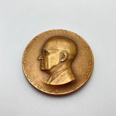 LOT 109: Bronze Medals / Tokens - Harry S. Truman and Major General Winfield Scott