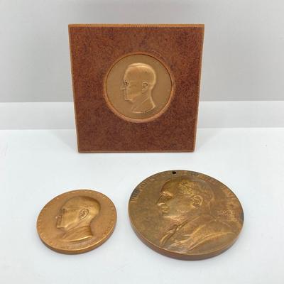 LOT 109: Bronze Medals / Tokens - Harry S. Truman and Major General Winfield Scott