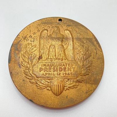 LOT 109: Bronze Medals / Tokens - Harry S. Truman and Major General Winfield Scott