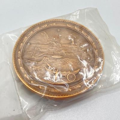 LOT 110: Collection of Bronze Metals / Tokens - Charles Lindbergh, Joseph Francis and Orville & Wilbur Wright,