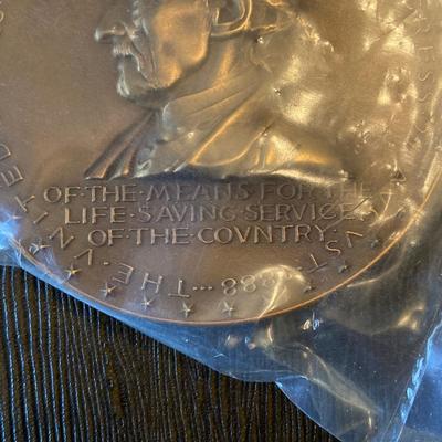 LOT 110: Collection of Bronze Metals / Tokens - Charles Lindbergh, Joseph Francis and Orville & Wilbur Wright,