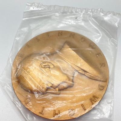 LOT 112: Collection of Bronze Medals / Tokens - John F. Kennedy, Dwight D. Eisenhower, Benjamin Franklin, Andrew Johnson and John and...