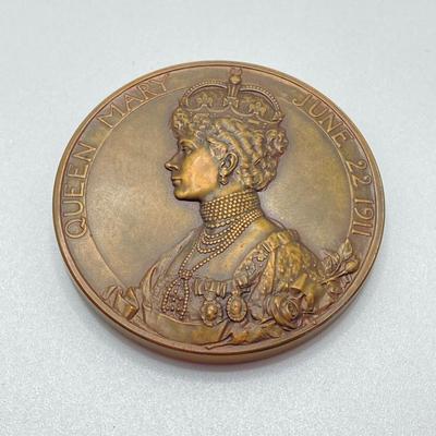 LOT 114: King George V / Queen Mary 1911 Coronation Medal in Case and 1897 Victoria Annvm Regni Sexagesimvm Feliciter Clavdit XX Ivn...