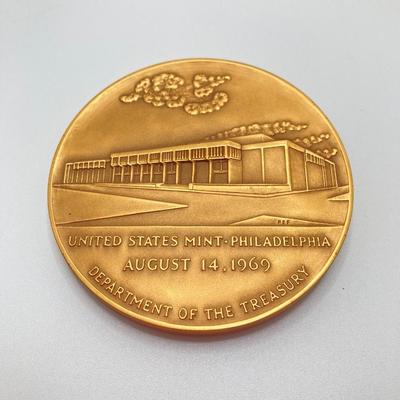 LOT 116: Five Bronze Metals / Tokens - Jackie Robinson, Lyman J. Cage, Diamond Jubilee and More