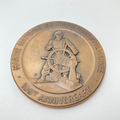 LOT 118: Collection of Vintage Bronze Medals / Tokens - United States Mint Tuskegee Airmen, General Colin Powell, Women Airforce Service...