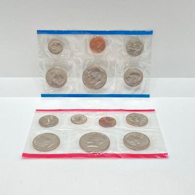 LOT 132: Four U.S. Mint Uncirculated Coin Sets in Original Envelopes - (2) 1980 and (2) 1981