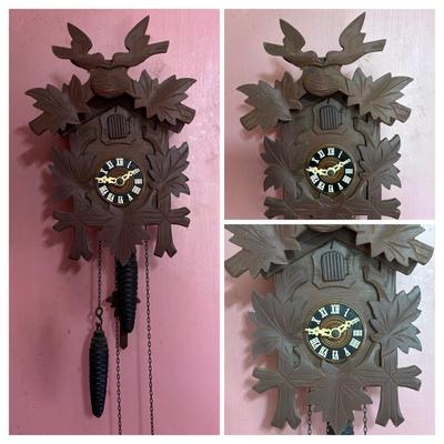 LOT 143: Vintage German Black Forest Region Cuckoo Clock