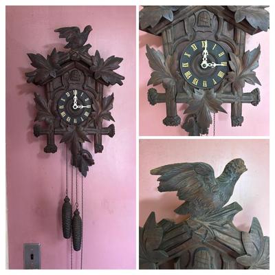 LOT 145: Vintage Cuckoo Clock: Amercian Cuckoo Clock Co., Philadelphia PA