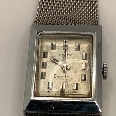 LOT 151: Vintage Wrist Watches Featuring Cimier Sport Chronograph Watch,Seville Quartz, Timex Seiko and More