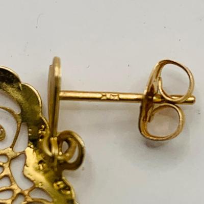 LOT 152: Yellow Gold Pierced Dangle Heart Shaped Earrings 1.2 g 14k Gold Marked on Post