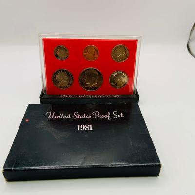 LOT 156; US Mint Coin Proof Sets from 1968, 1980 and 1981