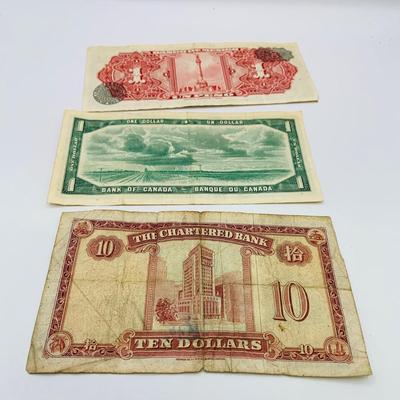LOT 178: Collection of Foreign Currency Luxembourg, Cyprus, Greece, Canada, Mexico and Hong Kong