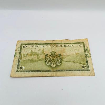 LOT 178: Collection of Foreign Currency Luxembourg, Cyprus, Greece, Canada, Mexico and Hong Kong
