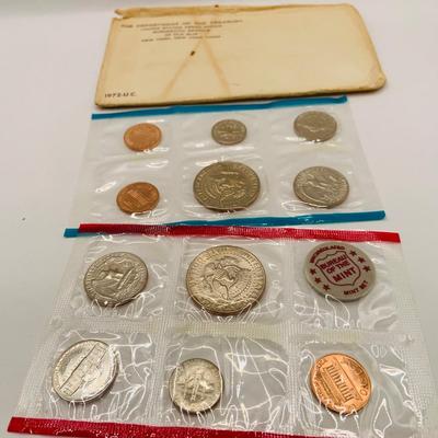 LOT:: US Mint Uncirculated Coin Sets 1971, 1972 & 1974