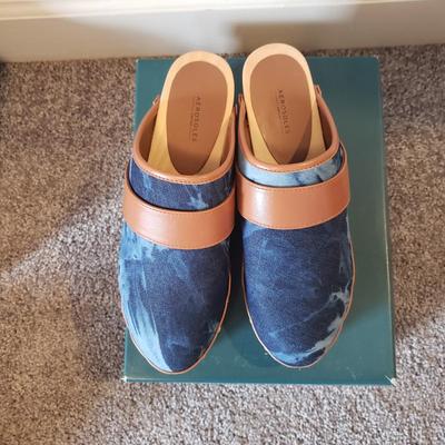 Wooden Clogs (7/8)-Aerosoles, Bass, Miss Albright and More (GB1-KD)