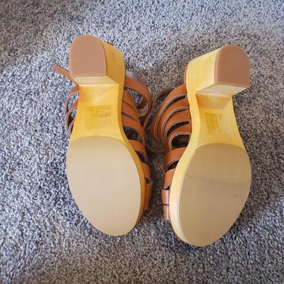 Wooden Clogs (7/8)-Aerosoles, Bass, Miss Albright and More (GB1-KD)