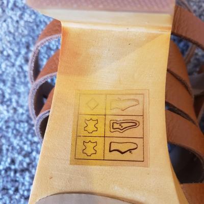 Wooden Clogs (7/8)-Aerosoles, Bass, Miss Albright and More (GB1-KD)