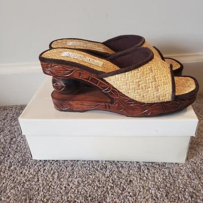 Wooden Clogs (7/8)-Aerosoles, Bass, Miss Albright and More (GB1-KD)
