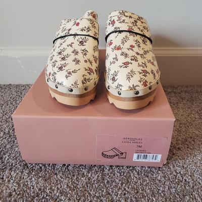 Wooden Clogs (7/8)-Aerosoles, Bass, Miss Albright and More (GB1-KD)