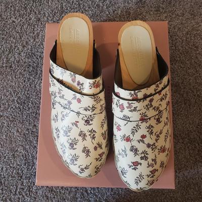 Wooden Clogs (7/8)-Aerosoles, Bass, Miss Albright and More (GB1-KD)