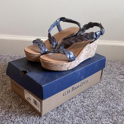 New in Box Timberland Sandals and Other Lightly Used Heeled Sandlas - Women’s Sizes 6.5-8 (GB1-DZ)
