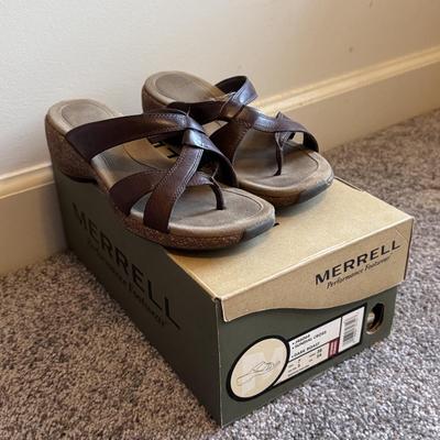 Jeffrey Campbell, Merrell, Johnny Was, and More Women’s Sandals - Size 7 (GB1-DZ)