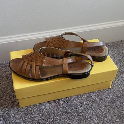Jeffrey Campbell, Merrell, Johnny Was, and More Women’s Sandals - Size 7 (GB1-DZ)