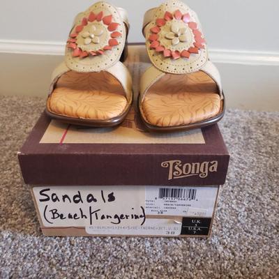 Summer Sandles (Size 7)-Clarks, Lindsay Phillips, Tonga and More (GB1-KD)