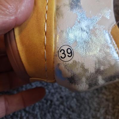 Summer Sandles (Size 7)-Clarks, Lindsay Phillips, Tonga and More (GB1-KD)