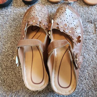 Summer Sandles (Size 7)-Clarks, Lindsay Phillips, Tonga and More (GB1-KD)