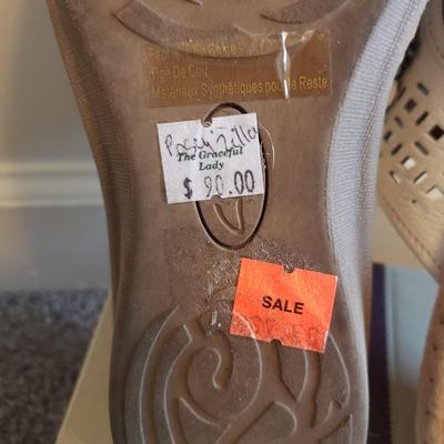 Summer Sandles (Size 7)-Clarks, Lindsay Phillips, Tonga and More (GB1-KD)