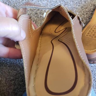 Summer Sandles (Size 7)-Clarks, Lindsay Phillips, Tonga and More (GB1-KD)