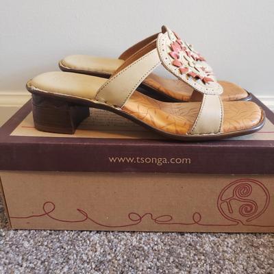 Summer Sandles (Size 7)-Clarks, Lindsay Phillips, Tonga and More (GB1-KD)