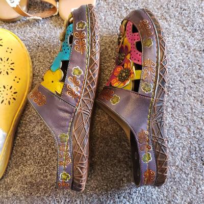 Summer Sandles (Size 7)-Clarks, Lindsay Phillips, Tonga and More (GB1-KD)