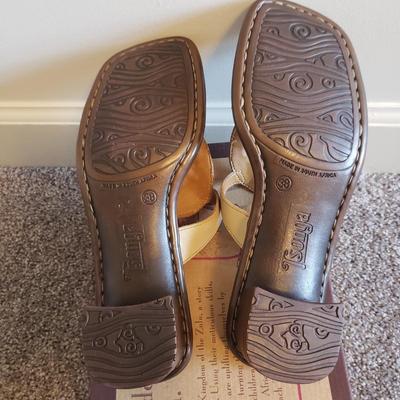 Summer Sandles (Size 7)-Clarks, Lindsay Phillips, Tonga and More (GB1-KD)