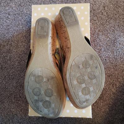 Summer Sandles (Size 7)-Clarks, Lindsay Phillips, Tonga and More (GB1-KD)