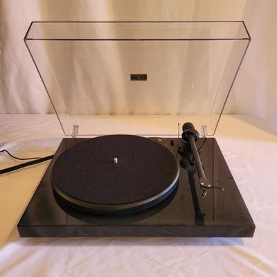 Pro-Ject Audio Systems Turntable (D-EL)