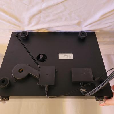 Pro-Ject Audio Systems Turntable (D-EL)