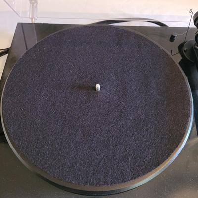 Pro-Ject Audio Systems Turntable (D-EL)