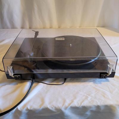 Pro-Ject Audio Systems Turntable (D-EL)