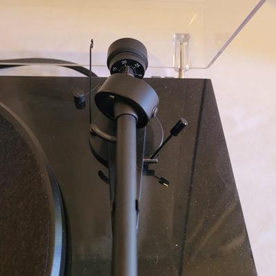 Pro-Ject Audio Systems Turntable (D-EL)