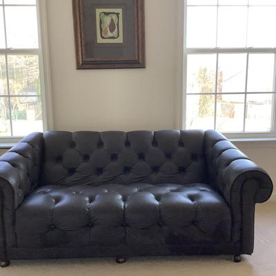 UBR767 Chesterfield Vinyl Tufted Love Seat Sofa