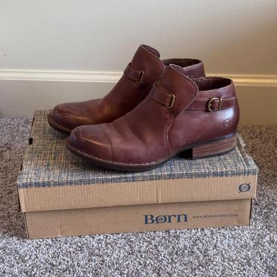 Ferri, Roper, Vionic, and Other Women’s Heeled Boots - Sizes 7-7.5 (GB1-DZ)