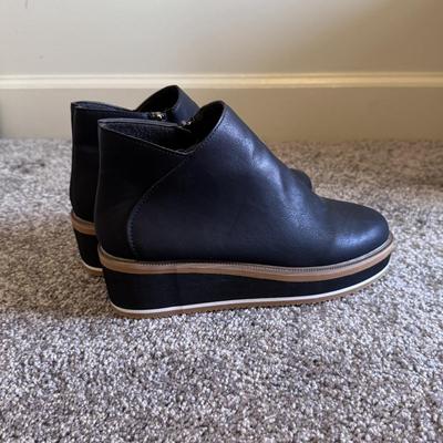 Ferri, Roper, Vionic, and Other Women’s Heeled Boots - Sizes 7-7.5 (GB1-DZ)